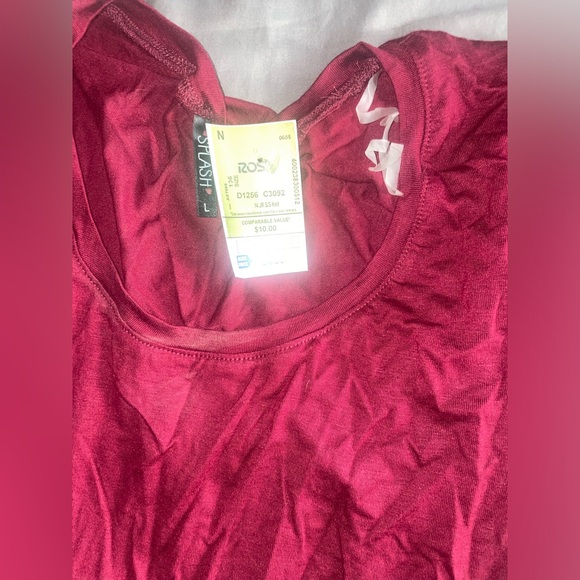 Plain red tshirt size large - Picture 2 of 3